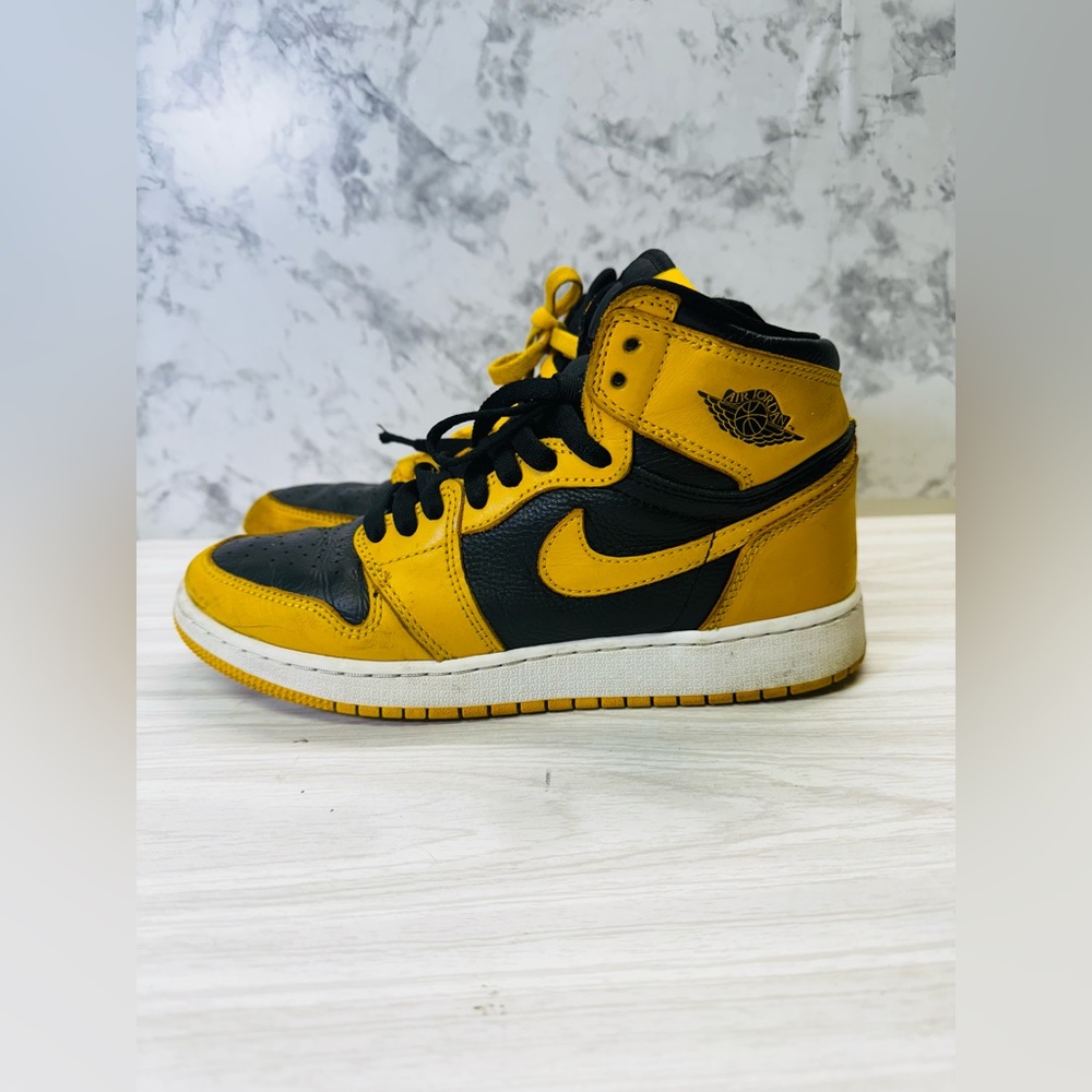 Nike Air Jordan 1 Retro High OG GS Pollen Size 6.5Y Yellow  Black 575441 701 - Picture 3 of 6